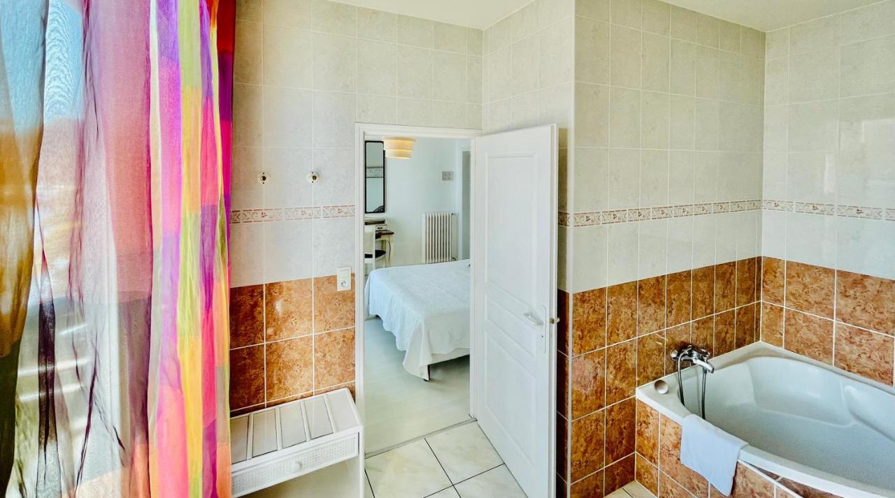 La Caravelle Logis Hotel Бискарос Екстериор снимка